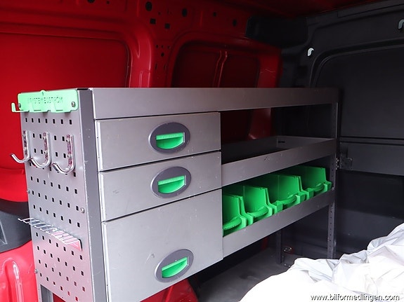 Volkswagen Caddy 18 of 22