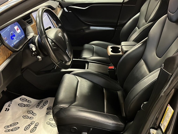 Tesla Model S 9 of 23
