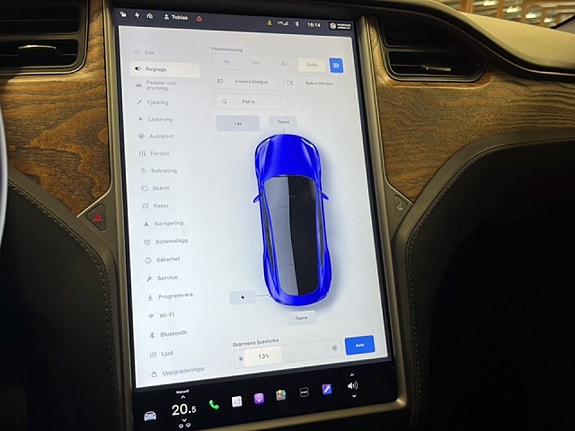 Tesla Model S 16 of 23