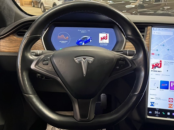 Tesla Model S 13 of 23