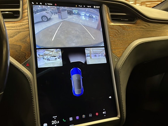 Tesla Model S 15 of 23