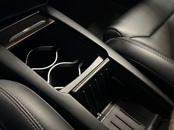 Tesla Model S 20 of 23