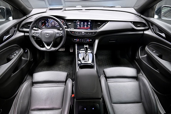 Opel Insignia 16 of 26