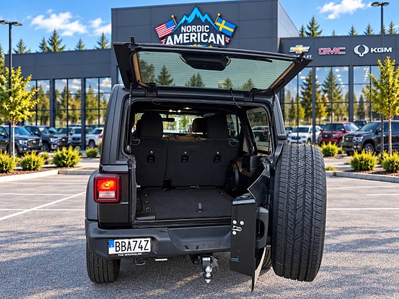 Jeep Wrangler 7 of 25