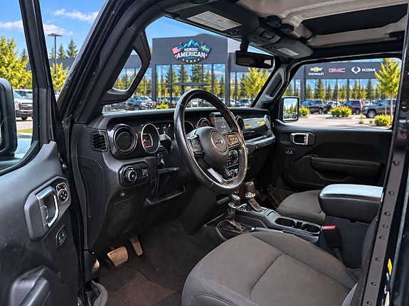 Jeep Wrangler 11 of 25