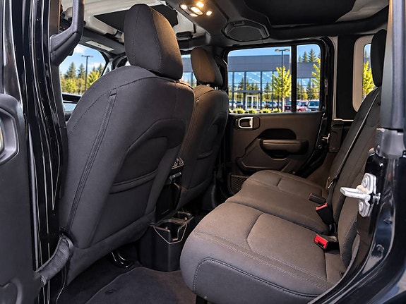 Jeep Wrangler 14 of 25