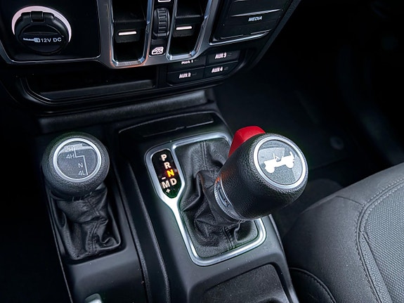 Jeep Wrangler 16 of 25