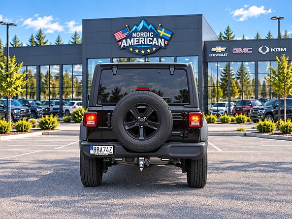 Jeep Wrangler 5 of 25