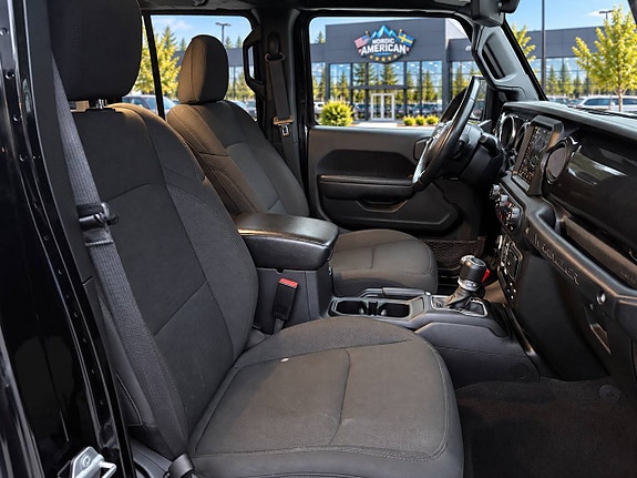 Jeep Wrangler 12 of 25