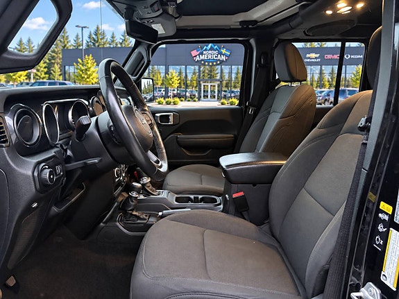 Jeep Wrangler 10 of 25