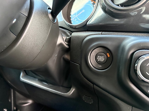 Jeep Wrangler 16 of 19