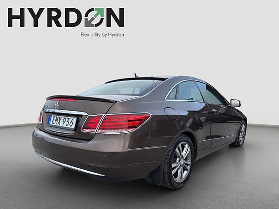 Mercedes-Benz E200 6 of 14