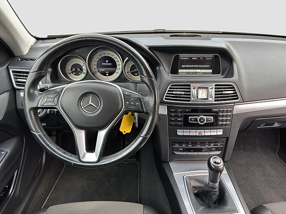 Mercedes-Benz E200 13 of 14