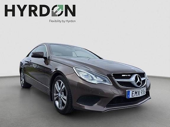Mercedes-Benz E200 8 of 14