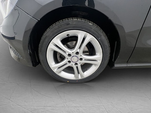 Mercedes-Benz A180 26 of 30