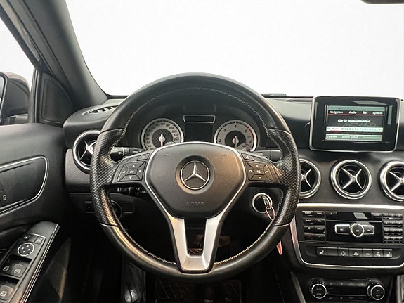 Mercedes-Benz A180 11 of 30