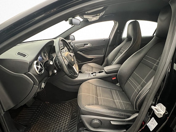 Mercedes-Benz A180 9 of 30