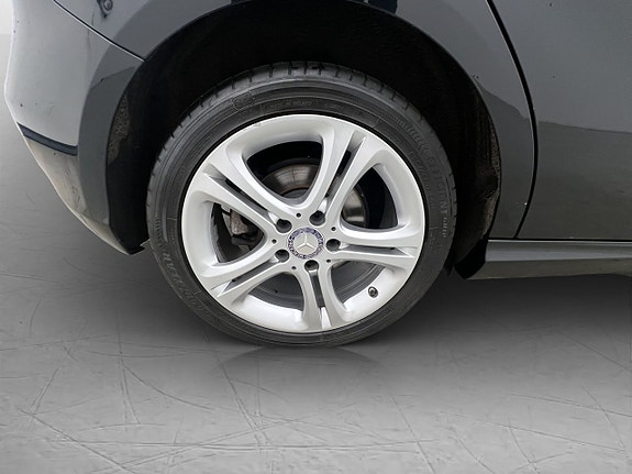 Mercedes-Benz A180 30 of 30