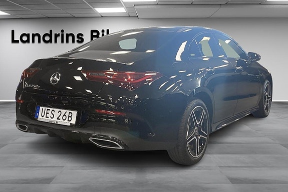 Mercedes-Benz CLA250 e 4 of 5