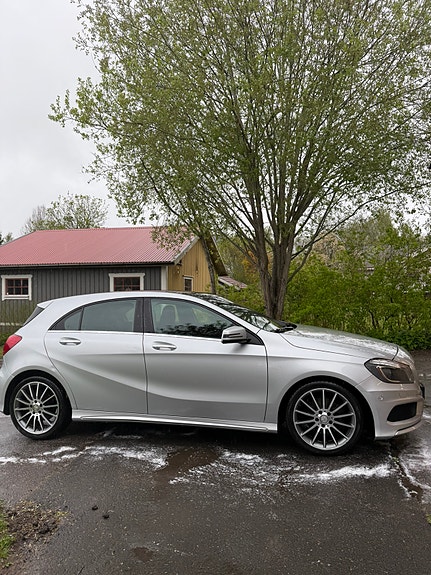 Mercedes-Benz A200 3 of 5