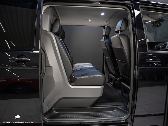 Volkswagen Transporter 16 of 30