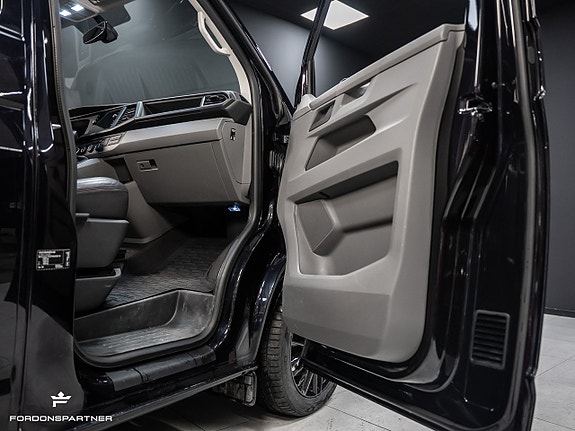 Volkswagen Transporter 28 of 30
