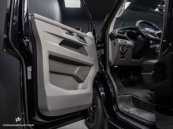 Volkswagen Transporter 19 of 30