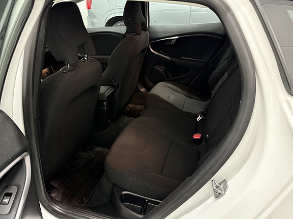 Volvo V40 9 of 10