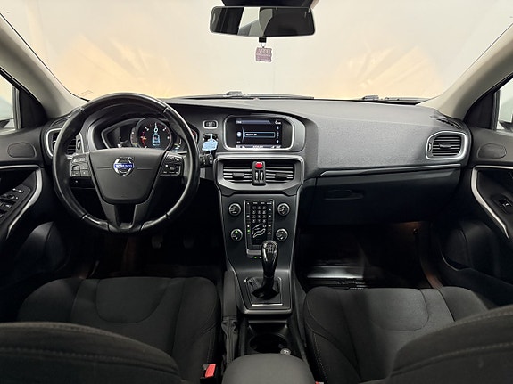 Volvo V40 8 of 10
