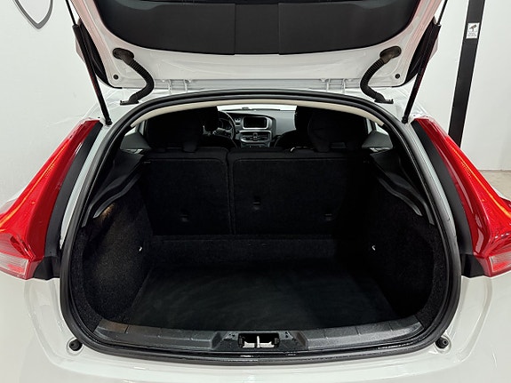 Volvo V40 10 of 10