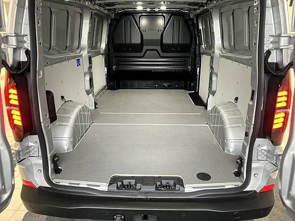 Volkswagen Transporter 7 of 17