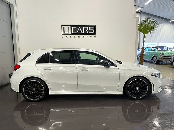 Mercedes-Benz A200 2 of 5