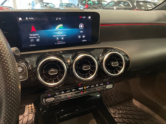 Mercedes-Benz A200 13 of 15