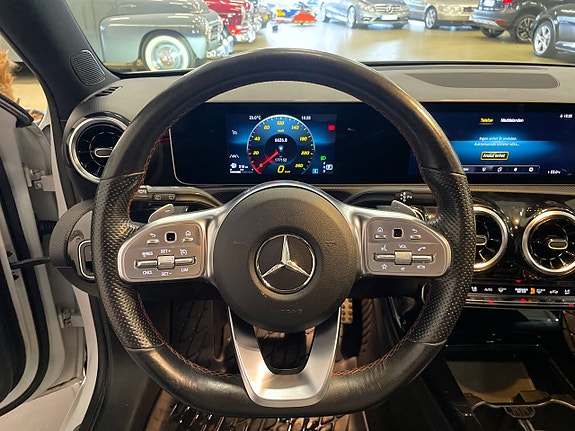 Mercedes-Benz A200 12 of 15