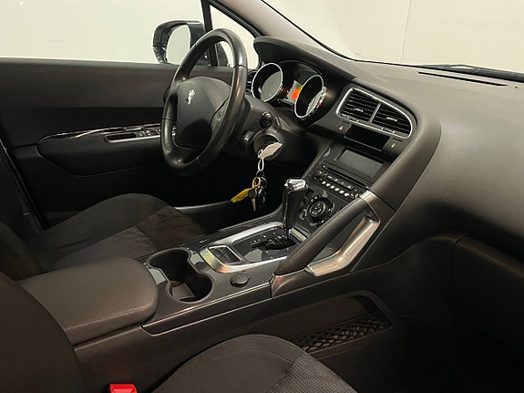 Peugeot 3008 13 of 17