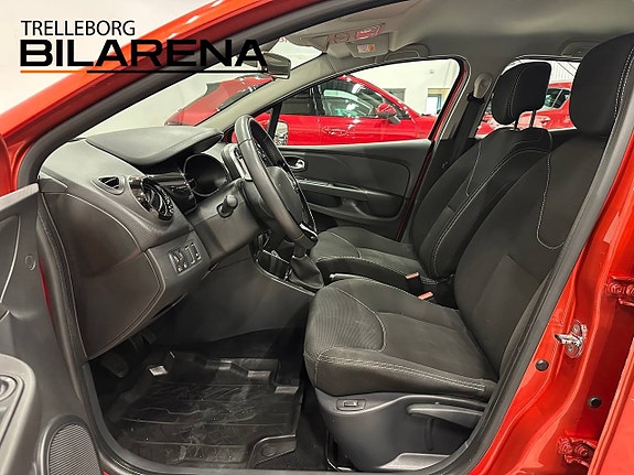 Renault Clio 11 of 21