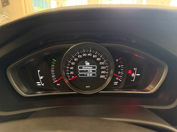 Volvo V40 7 of 9