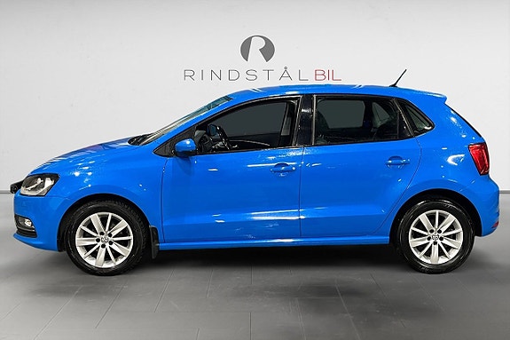 Volkswagen Polo 2 of 5