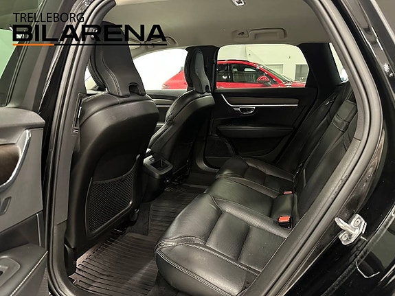 Volvo V90 Cross Country 25 of 27