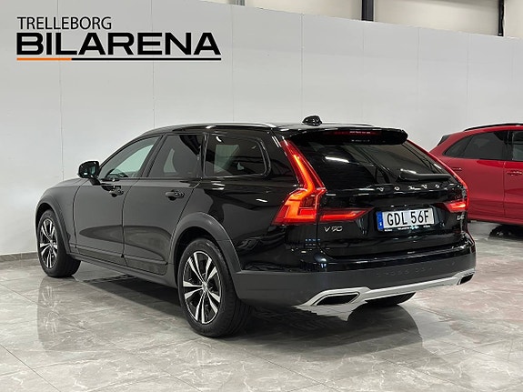 Volvo V90 Cross Country 6 of 27