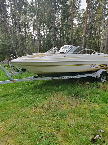 Glastron SX 195 – Perfekt bowrider för sol & vattensport (Ny motor 2012) 3 of 3