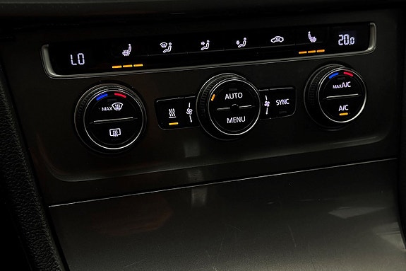 Volkswagen Golf Alltrack 24 of 30