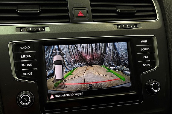 Volkswagen Golf Alltrack 21 of 30