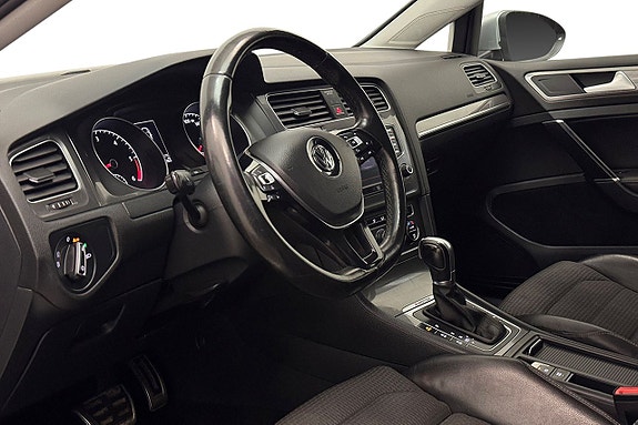 Volkswagen Golf Alltrack 13 of 30