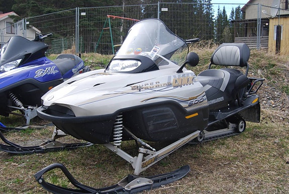 Lynx super touring  600-498 mil-898:-/mån 2 of 5