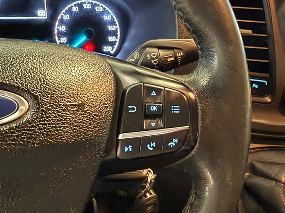Ford Transit Custom 17 of 25