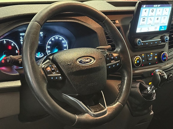 Ford Transit Custom 11 of 25