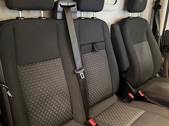 Ford Transit Custom 19 of 25