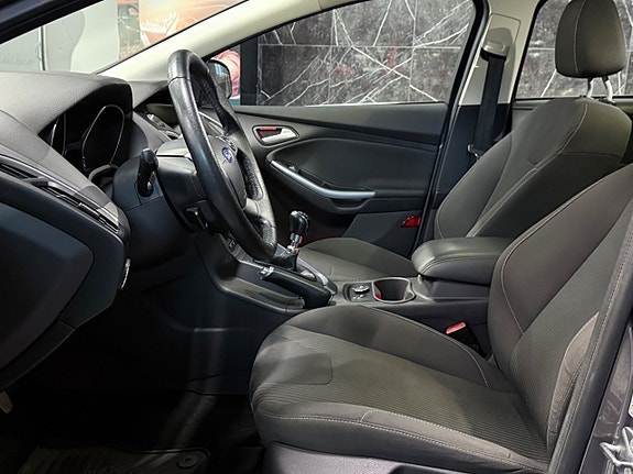Ford Focus 13 of 21