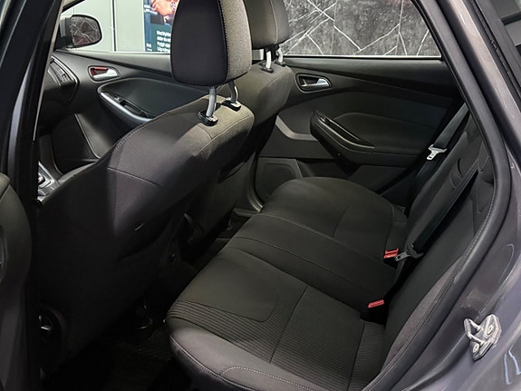 Ford Focus 14 of 21
